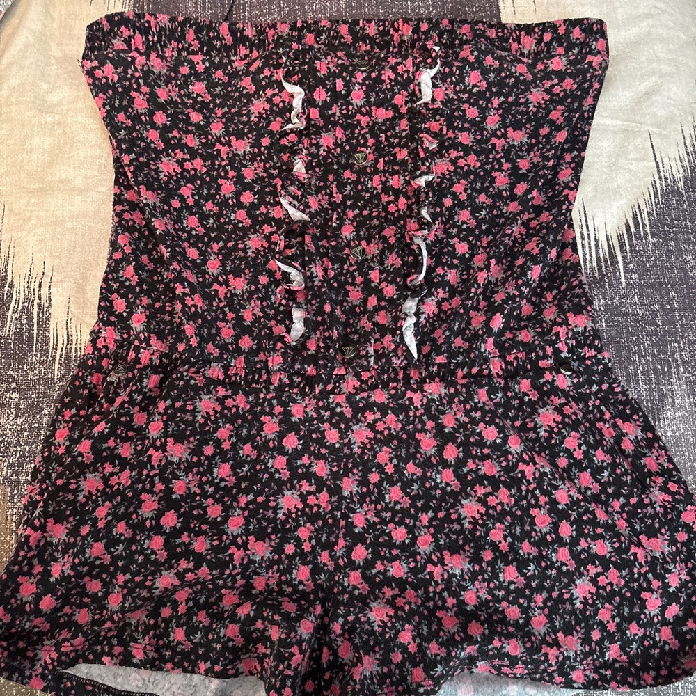 Guess romper small